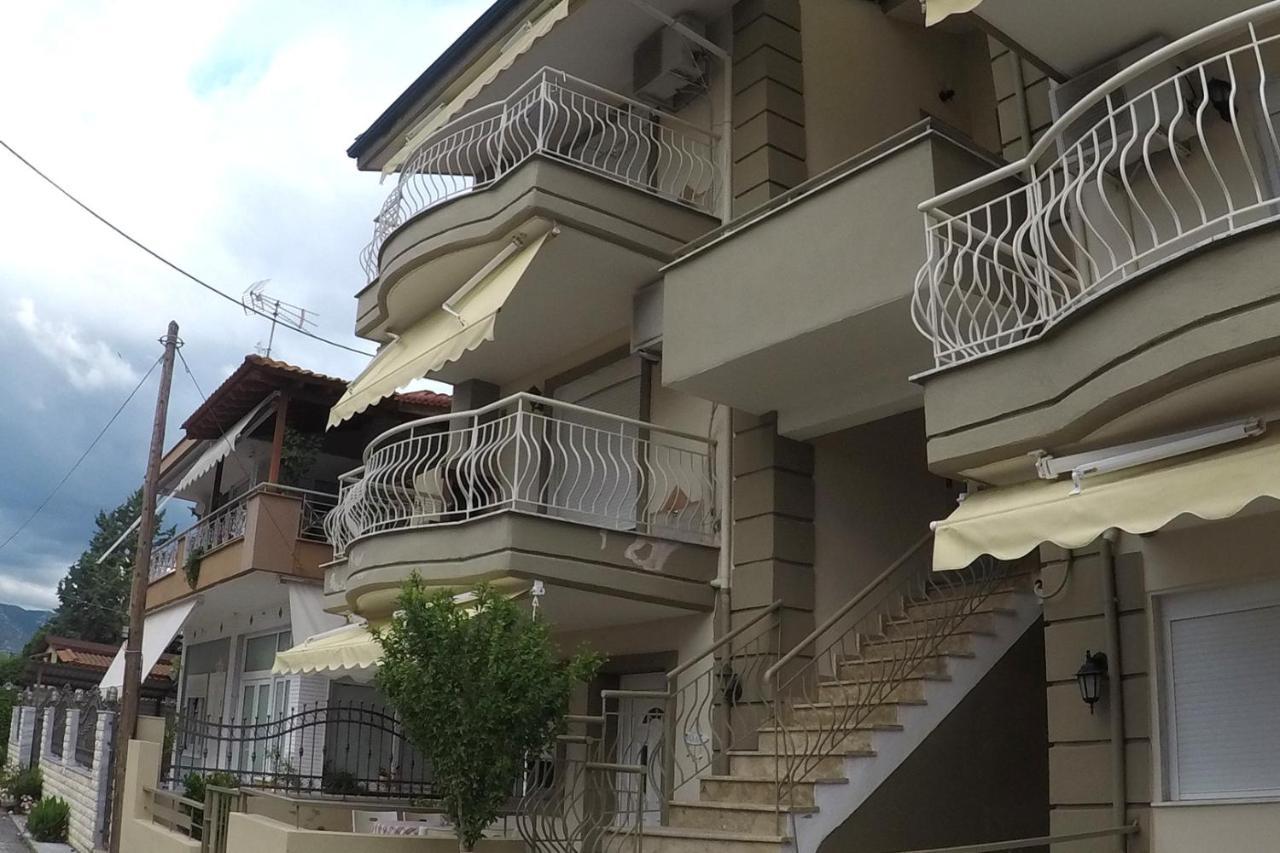 Ofrinio Central Apartments Εξωτερικό φωτογραφία